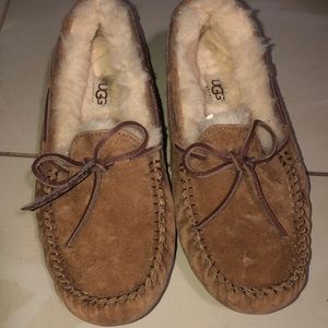 Women’s ugg Dakota moccasins